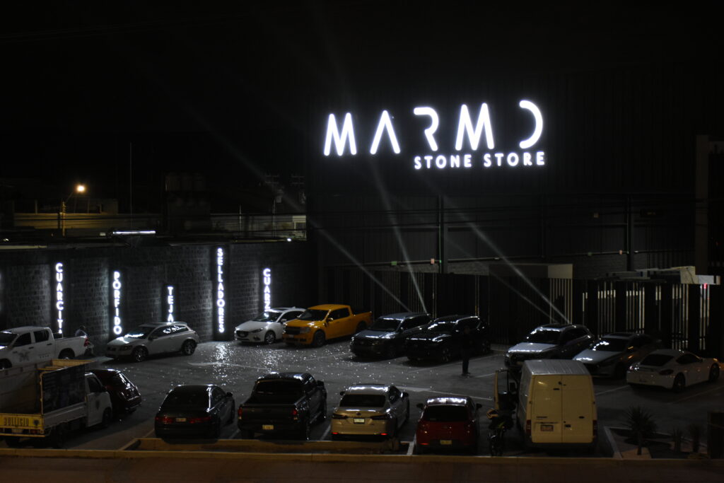 Cierre de inauguración en Marmo Stone Store