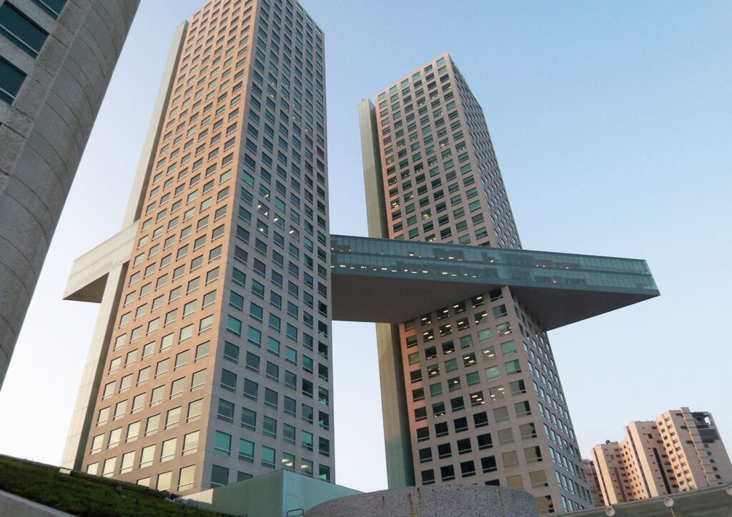 Torre Arcos Bosques I