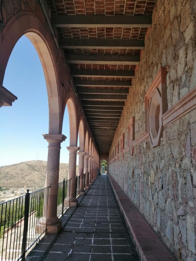 La Piedra como testigo del tiempo: Panteón