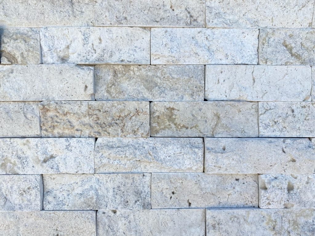 Travertino beige — muestra del material