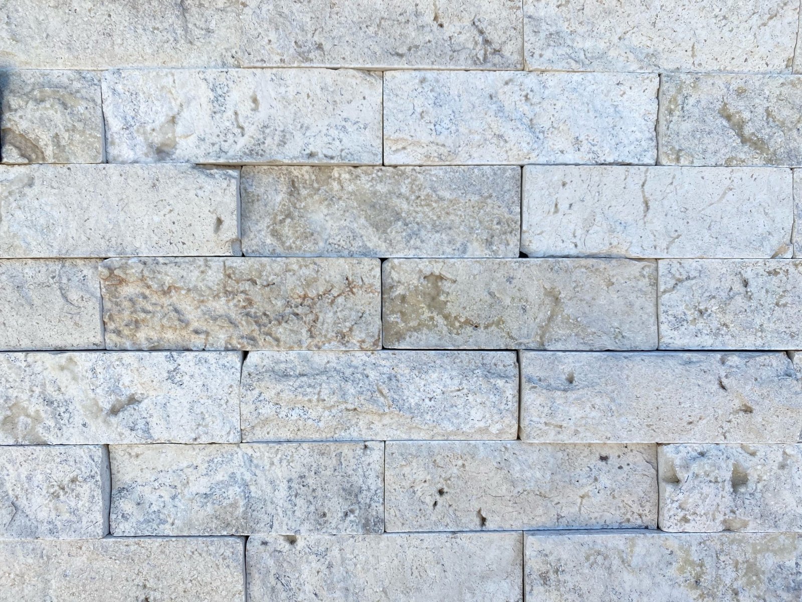 Travertino beige — muestra del material
