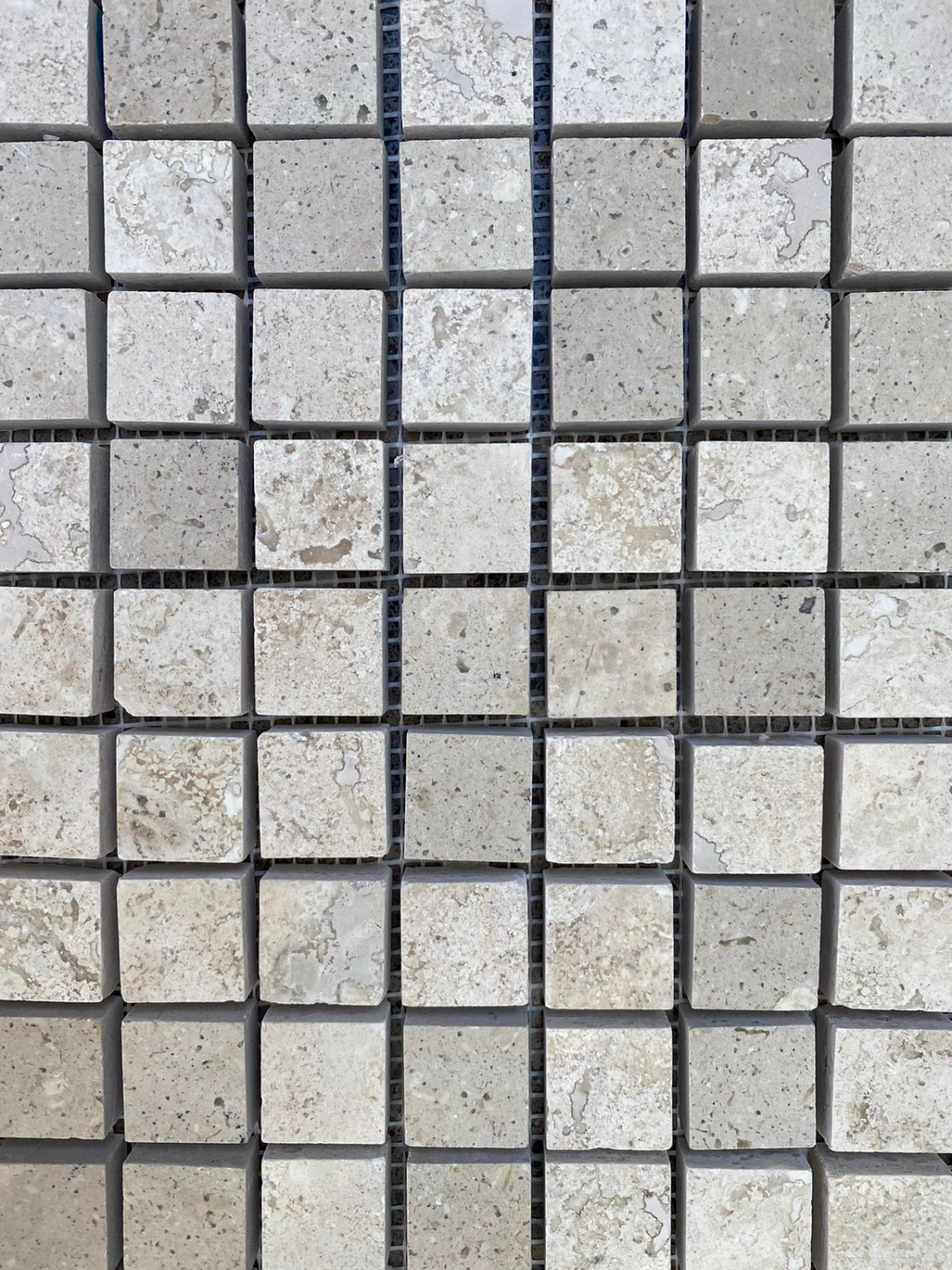Fiorito beige cuadrados 2.5 x 2.5 brillado — muestra del material